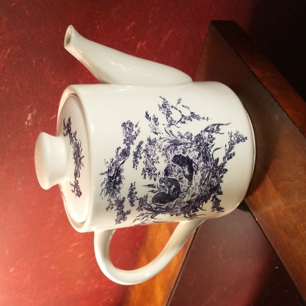 2002 California Pantry Classic Ceramics Blue Rooster Chicken Teapot